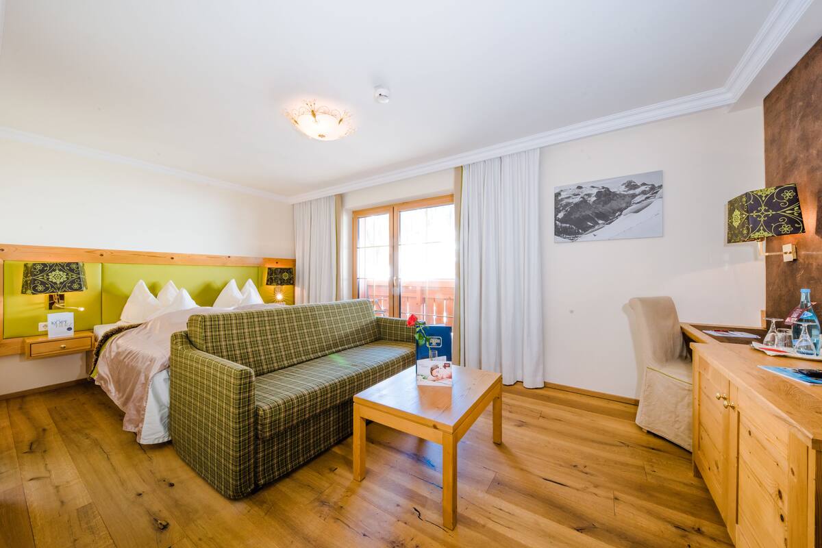 Double Room (Tauernalm) | Hypo-allergenic bedding, Select Comfort beds, minibar, in-room safe