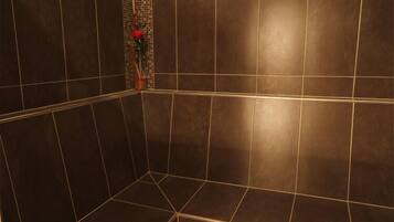 Een sauna, massagebehandelingen