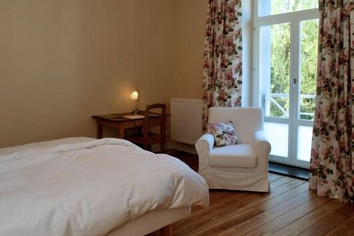comfort double room | individually decorated, individually furnished, desk, free wifi