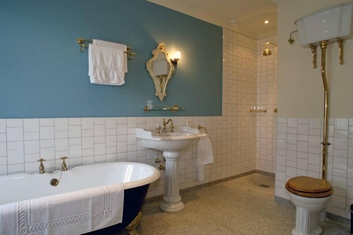 double room, valley view | bathroom | free toiletries, hair dryer, towels