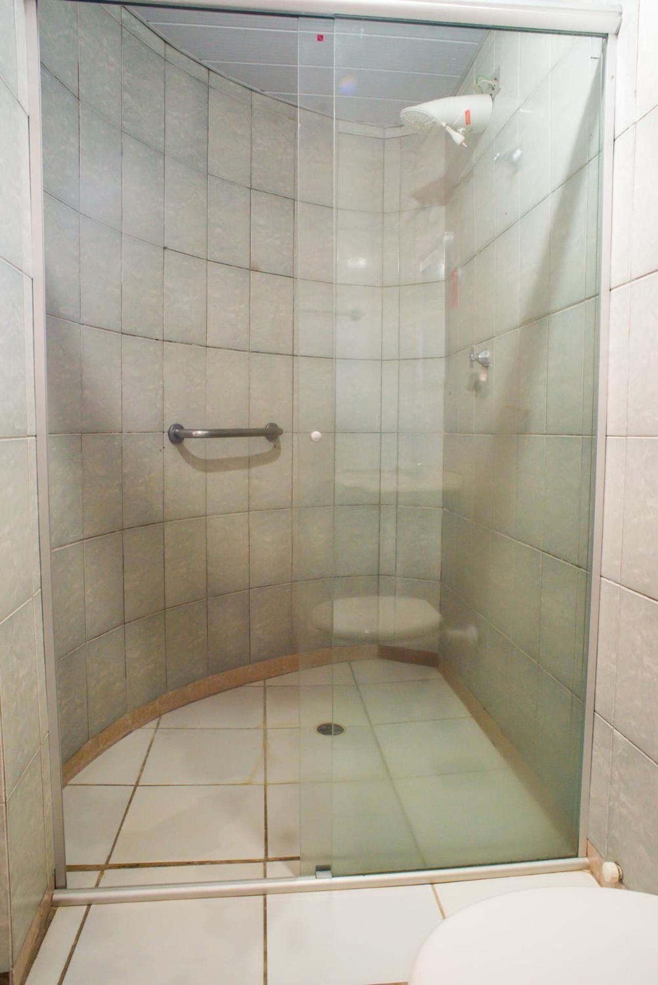 shower, towels, soap, shampoo