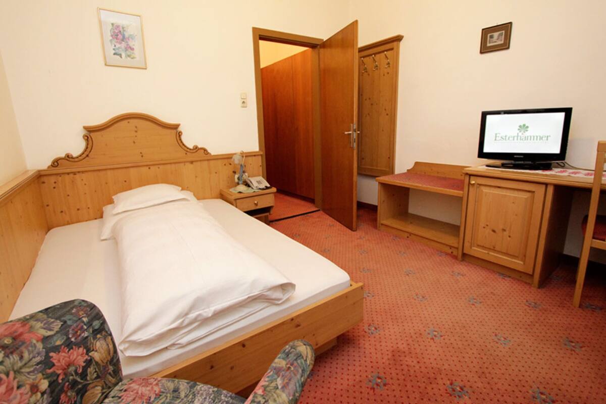 Single Room | Hypo-allergenic bedding, desk, free WiFi