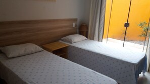 Quarto casal ou duplo standard | Frigobar, camas extras/dobráveis (sobretaxa), Wi-Fi de cortesia