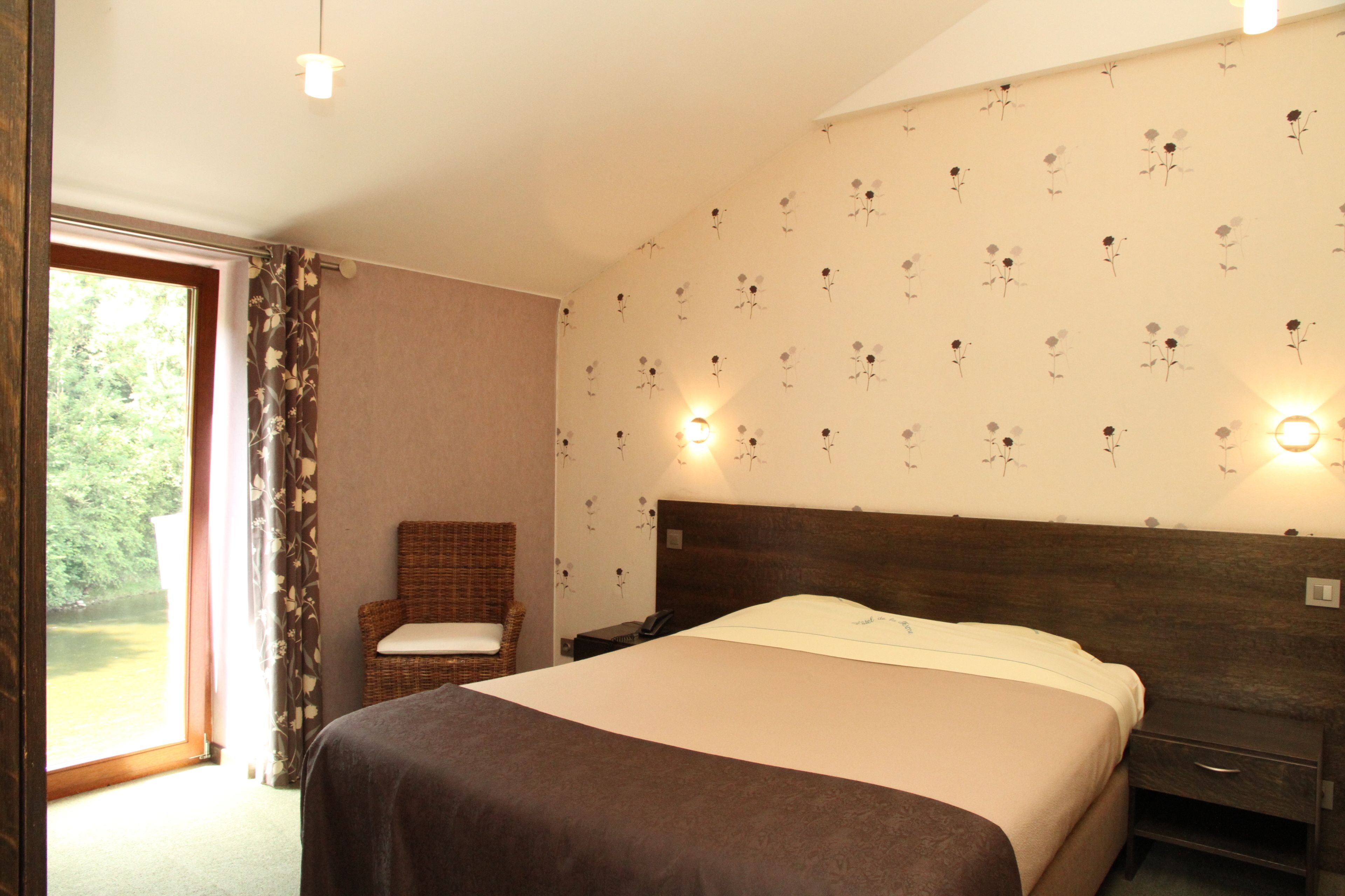 standard double room | individually furnished, rollaway beds