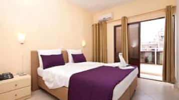 In-room safe, free WiFi