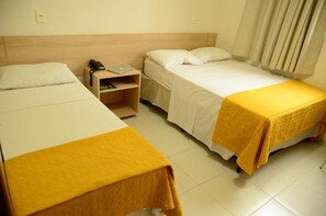 Minibar, skrivbord, mörklÀggningsgardiner och ljudisolering