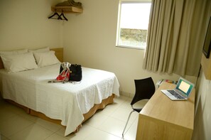 Standard dubbelrum | Minibar, skrivbord, mörklÀggningsgardiner och ljudisolering