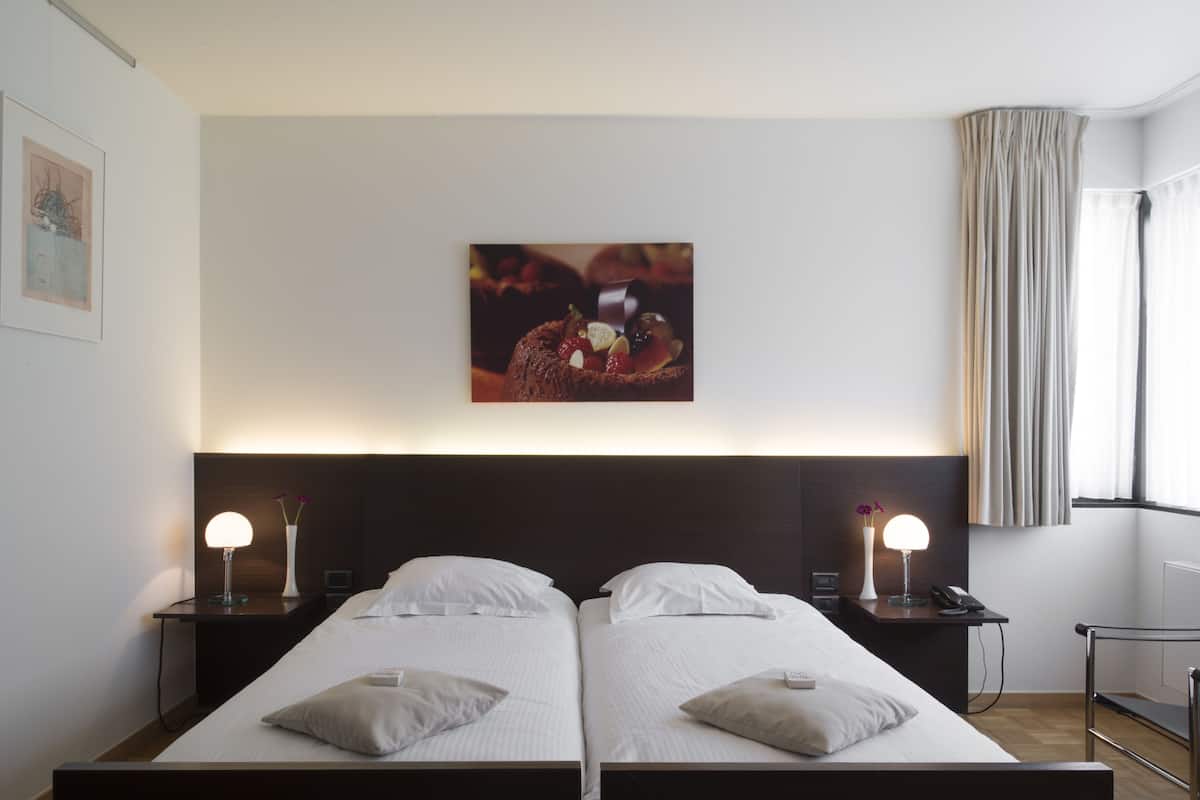 Deluxe Double Room | Down duvets, minibar, in-room safe, desk