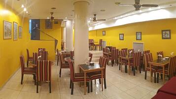 Tägliches inbegriffenes Frühstücksbuffet