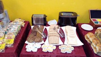 Tägliches inbegriffenes Frühstücksbuffet
