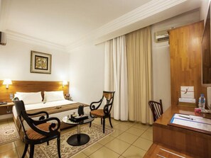 Minibar, wi-fi (inkludert) og sengetøy