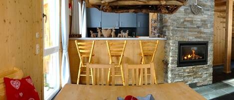 Casa (Type B) | Opções para refeição no quarto