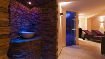 Sauna, steam room, massages