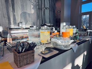 Daily buffet breakfast (EUR 19 per person)