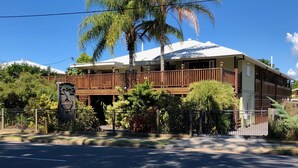 Reception - Five 3 Five - The Beachside Barracks (Urangan)