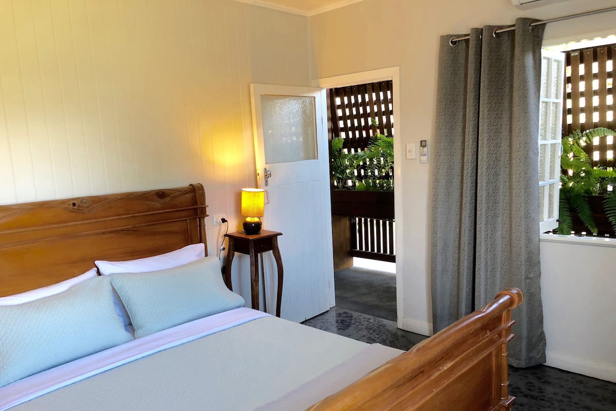 Appartement, 3 chambres, rez-de-chaussée | 3 chambres, fer et planche à repasser, Wi-Fi gratuit