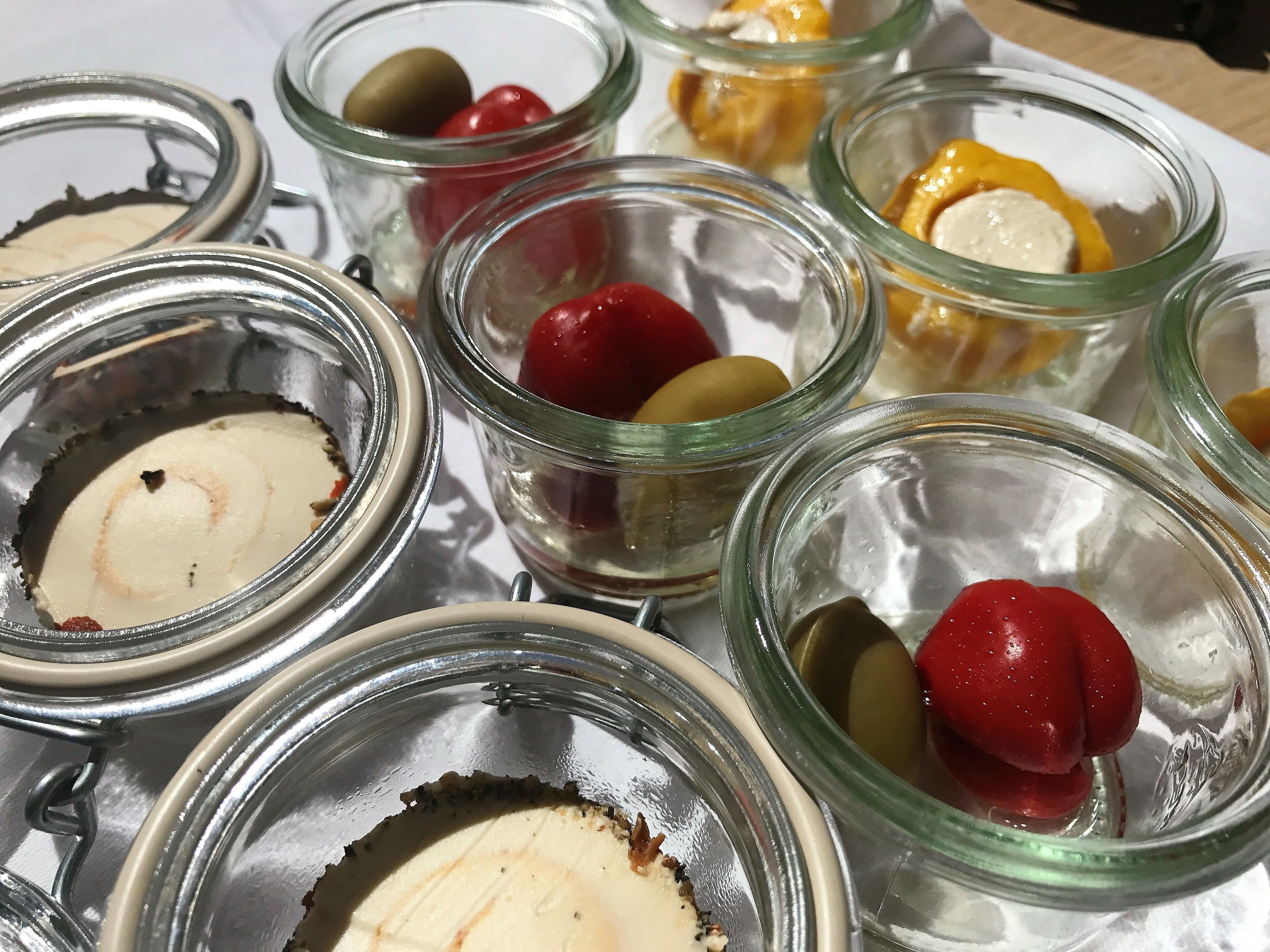 Local cuisine breakfast on weekdays (EUR 15 per person)