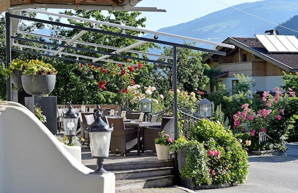 Sundeck