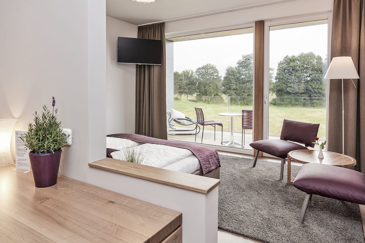 Superior tweepersoonskamer, balkon | Een kluis op de kamer, een bureau, gratis wifi, beddengoed