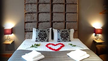 Caja fuerte, escritorio, sistema de insonorización y wifi gratis