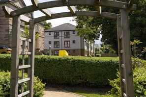 Garden - Inverness City Suites (Inverness)