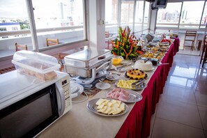 Free daily buffet breakfast 
