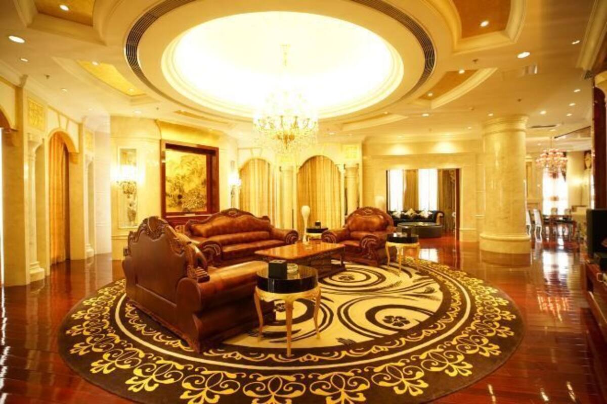 Minibar, in-room safe, soundproofing, iron/ironing board