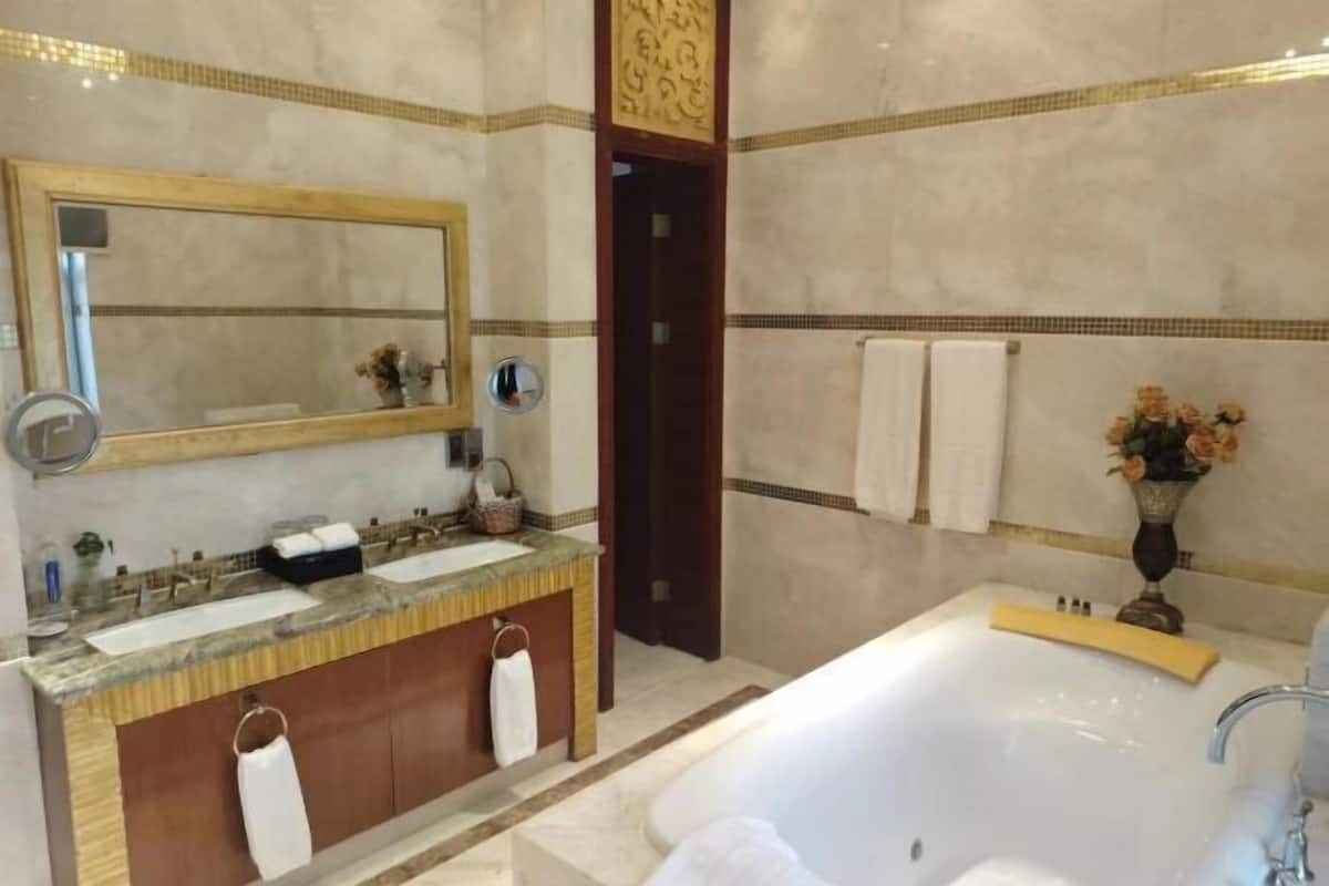 Bathroom | Hair dryer