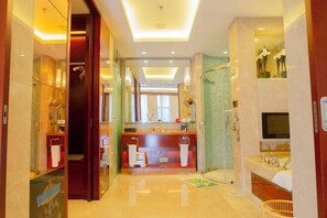 Minibar, in-room safe, soundproofing, iron/ironing board - Regal Kangbo Hotel (Dezhou)