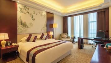 Minibar, in-room safe, soundproofing, iron/ironing board
