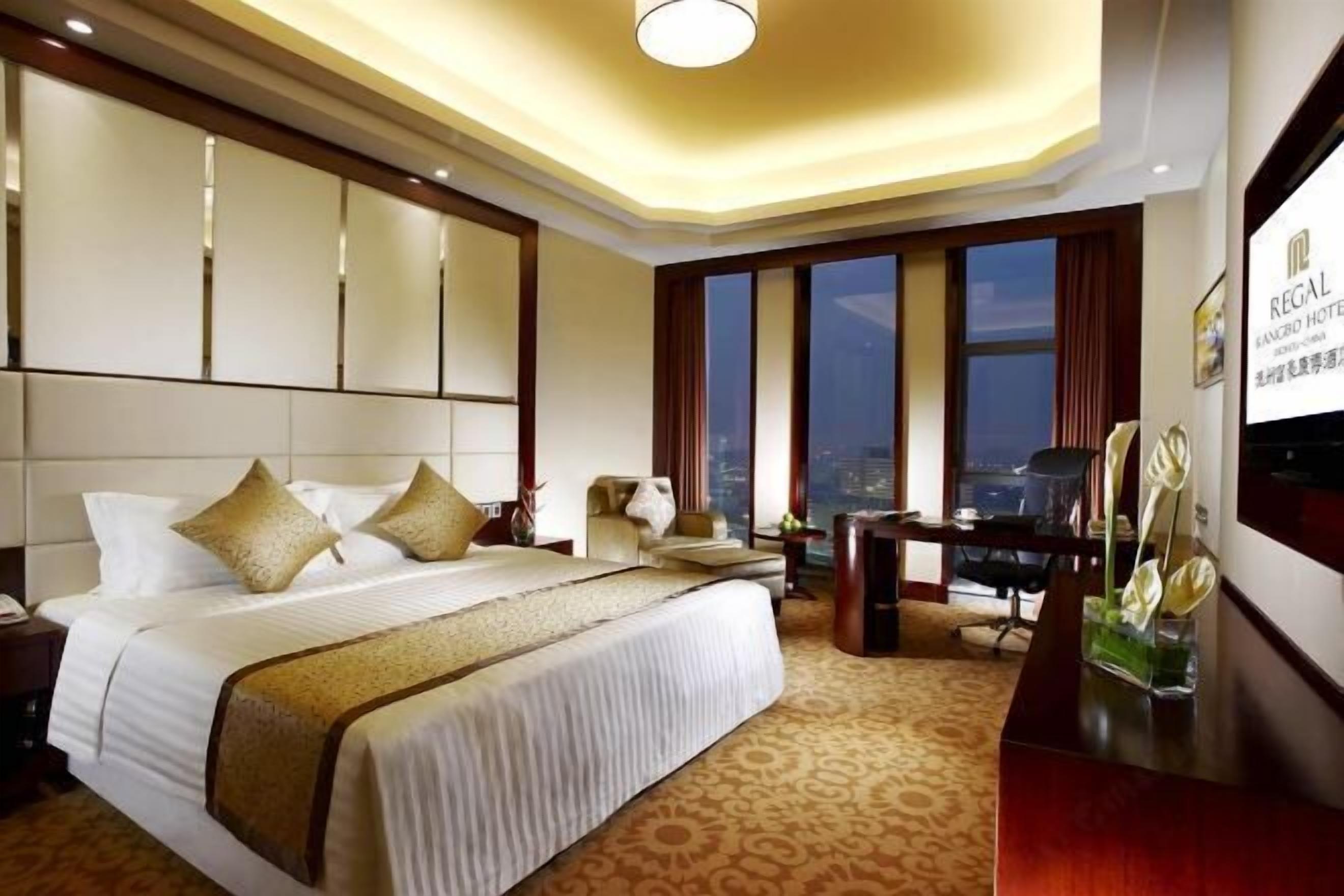 Minibar, in-room safe, soundproofing, iron/ironing board