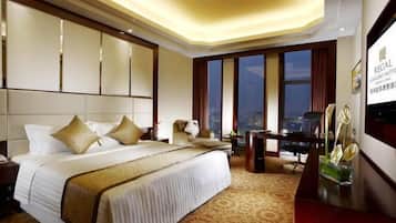 Minibar, in-room safe, soundproofing, iron/ironing board