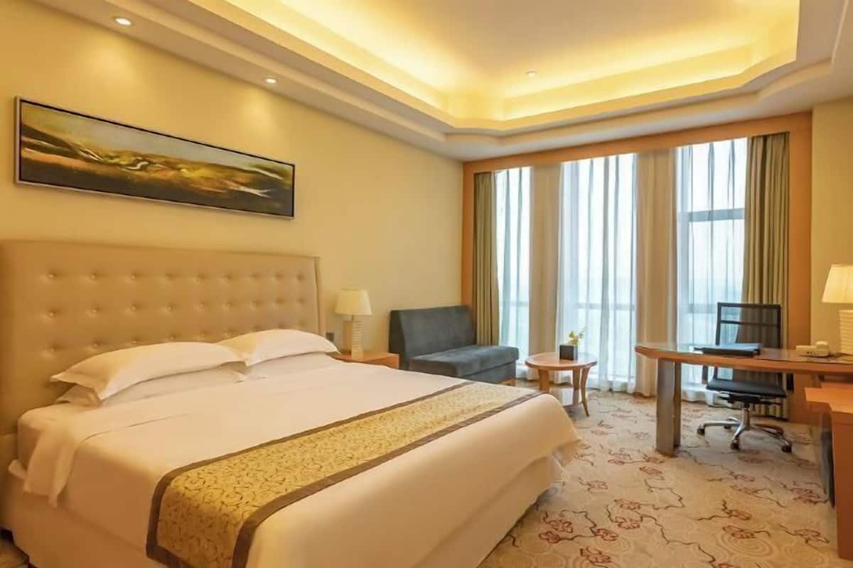 Minibar, in-room safe, soundproofing, iron/ironing board