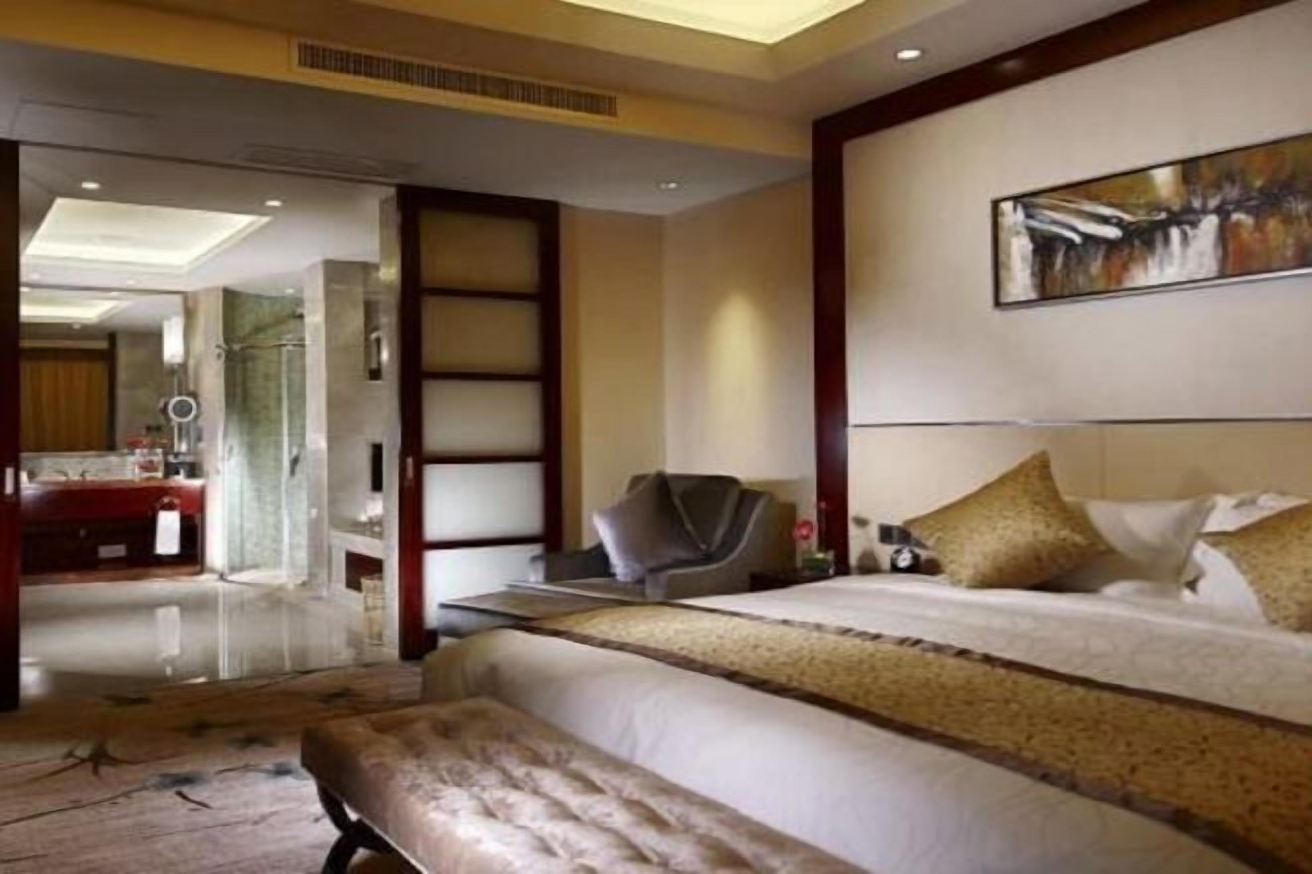 Minibar, in-room safe, soundproofing, iron/ironing board