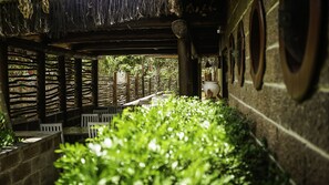 Bao gồm bữa sáng buffet hàng ngày