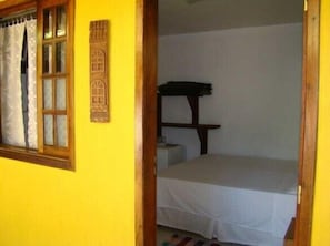 Minibar, in-room safe, iron/ironing board, free WiFi - Pousada Guapuruvu (Ilha Grande)