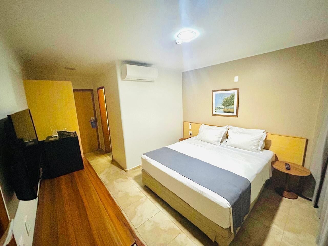 Executive Double Room | Premium bedding, free minibar items, in-room safe, desk