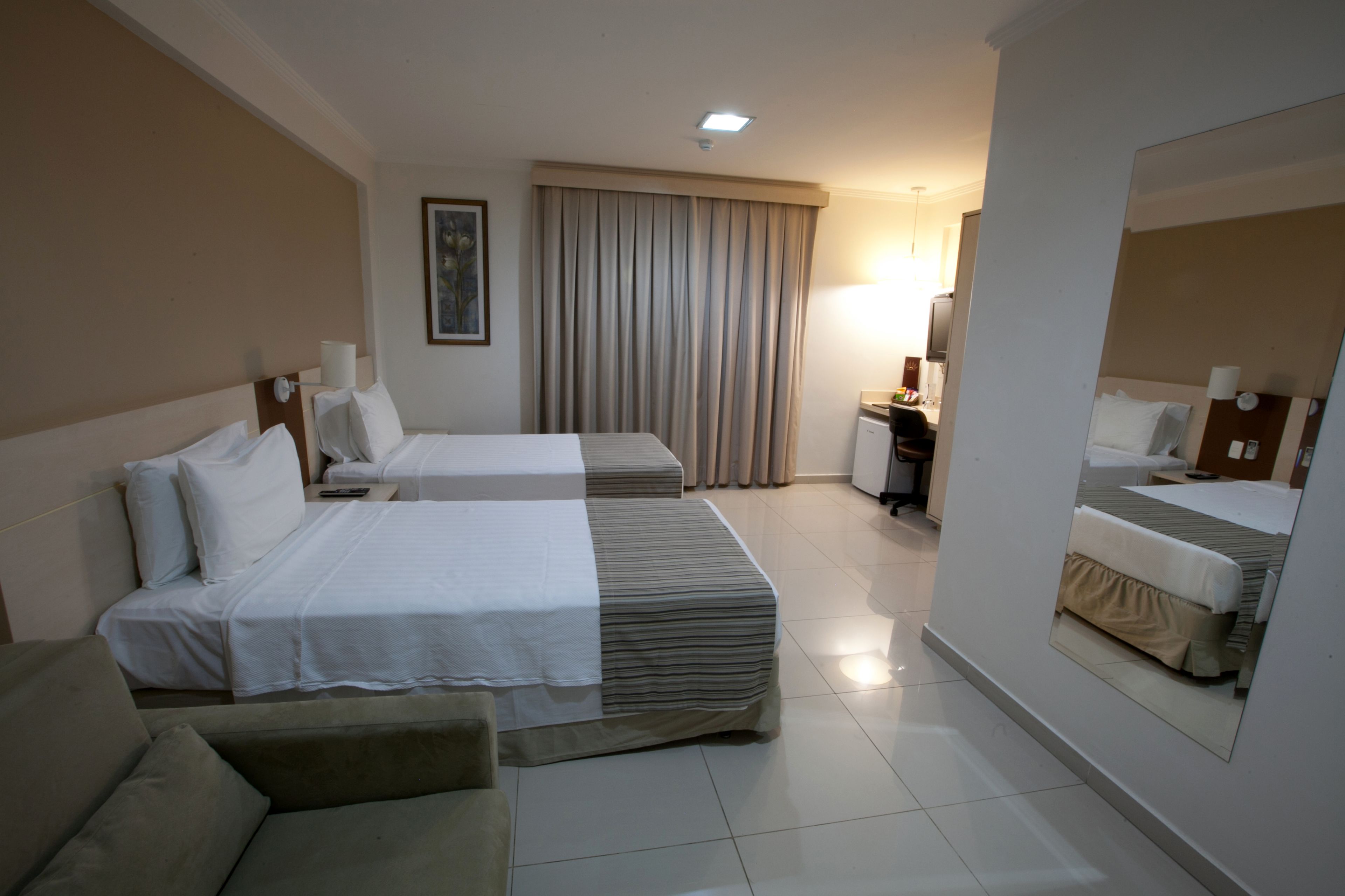 premier twin room | premium bedding, free minibar items, in-room safe, desk