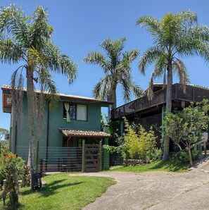 Cabin | Exterior