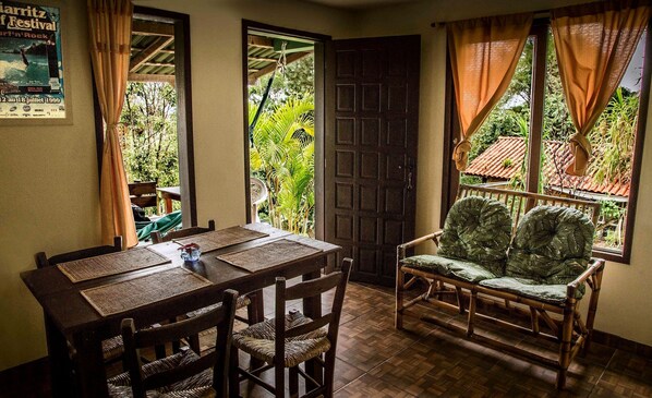 Cabin | Dining