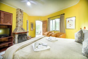 Chalet, hidromasaje | Ropa de cama de alta calidad, minibar, escritorio y cortinas blackout
