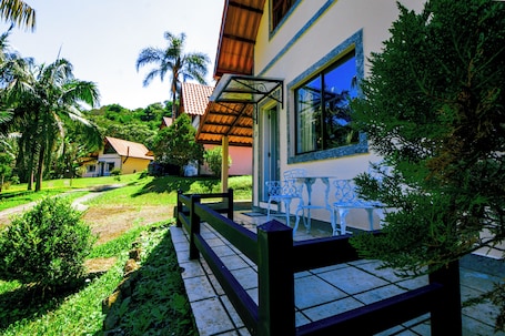 Luxury Chalet, Jetted Tub | Balcony