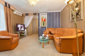 Junior Suite | Living room | Plasma TV