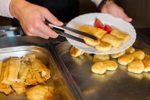 Daily buffet breakfast for a fee - Suputnyk (Lviv)