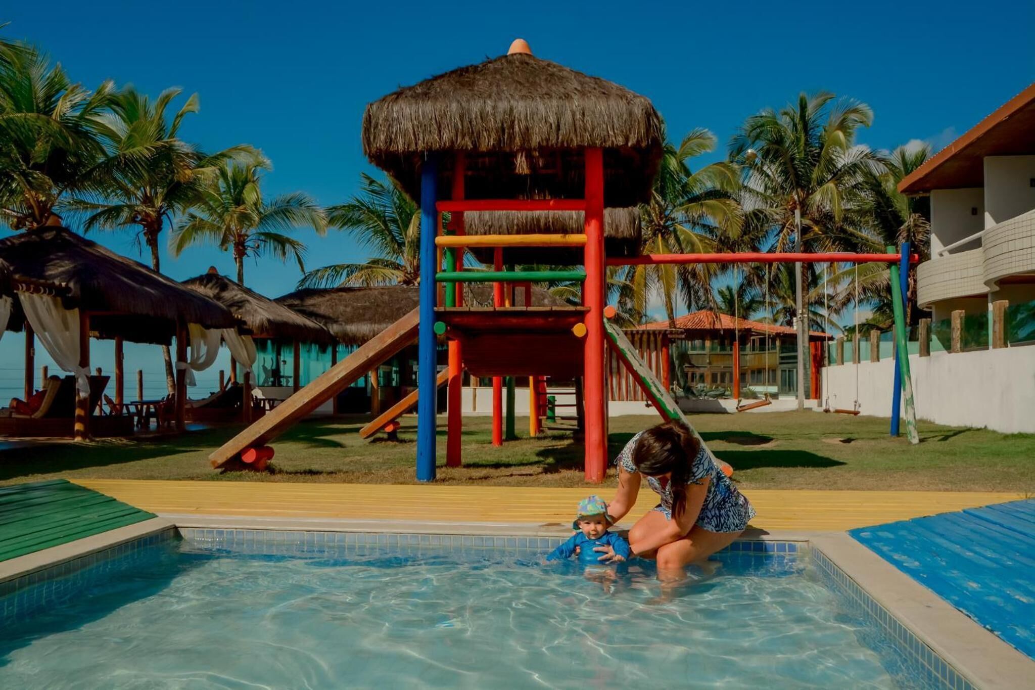 2 piscinas al aire libre, sillones reclinables de piscina