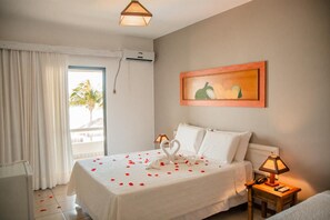 Minibar, in-room safe, blackout drapes, iron/ironing board - Cahy Praia Hotel (Prado)