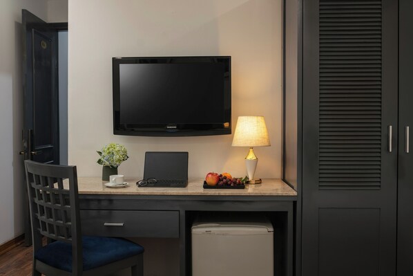 Deluxe Triple Room | View from room - Hanoi La Palm Boutique Hotel (Hanoi)