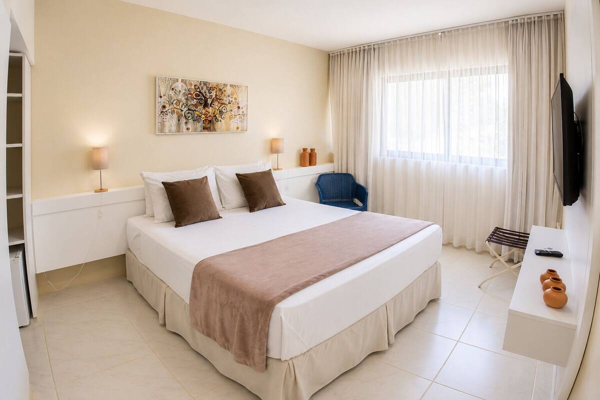 Standard Triple Room | Minibar, in-room safe, WiFi (free), bed sheets