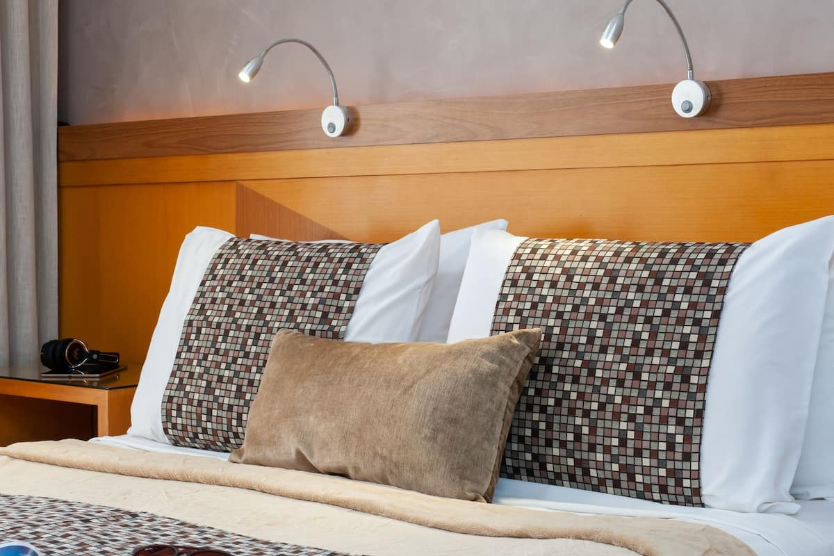 superior triple room | minibar, in-room safe, individually decorated, individually furnished