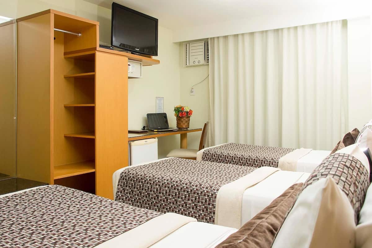 Minibar, in-room safe, individually decorated, individually furnished